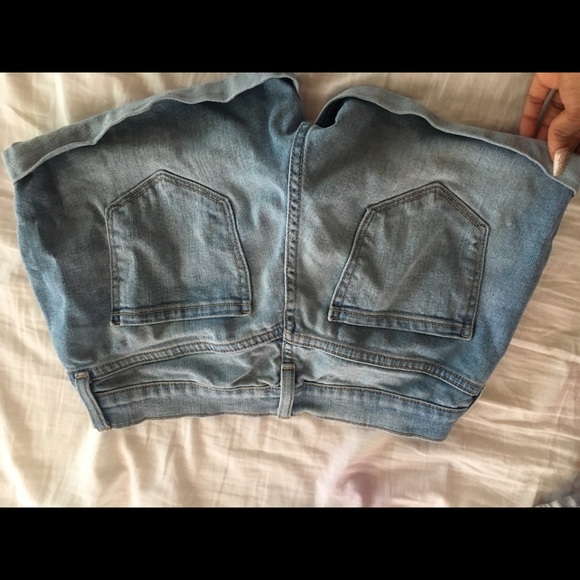 woman’s jean shorts - Picture 1 of 2